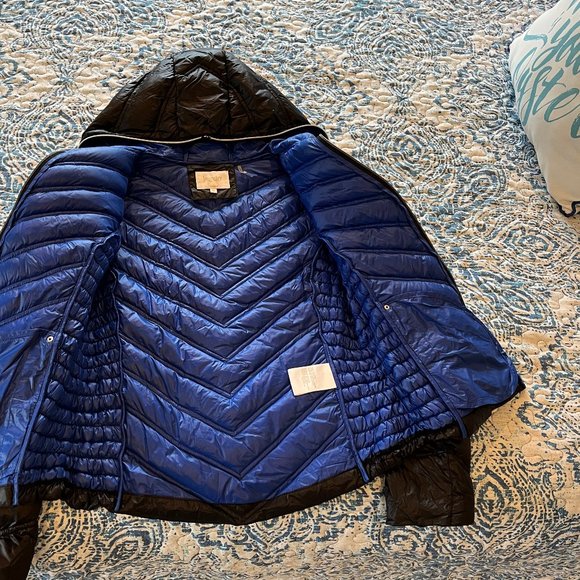 Laundry by Shelli Segal Down Jacket, Packable - Picture 6 of 6